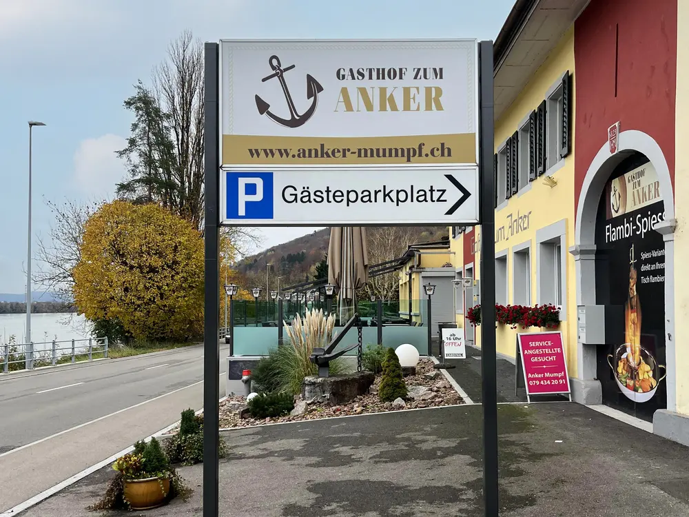 Hinweisschilder & Pylon – Referenz von Werbung 360° (Gastronomie)